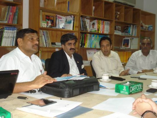 Mr. Amrit Lal Meena, Joint Secretary, Ministry of Food Processing Industries, calls on Representative Ong on July 13, 2010 to discuss prospects of bilateral cooperation in food processing.