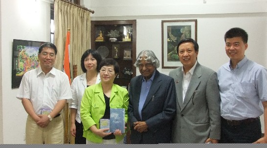 DPP delegation led by MP Madam CHEN Chieh-Ju call on Dr. Kalam, former President of India.