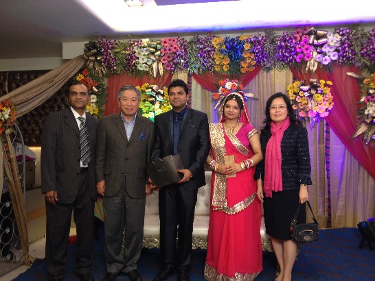 Amb. and Mrs. Tien couples(left 2 &amp; right 1) congratulate the newlyweds(mid &amp; right 2) and Dr. Sharma(left 1)