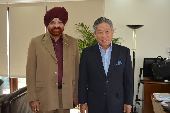 Prof. Gurmeet Singh (left)and Amb. Tien(right)
