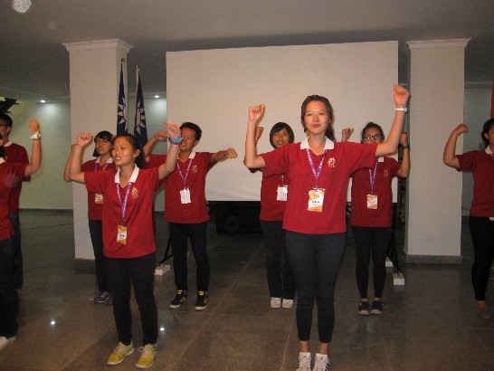 台灣佛光青年團表演