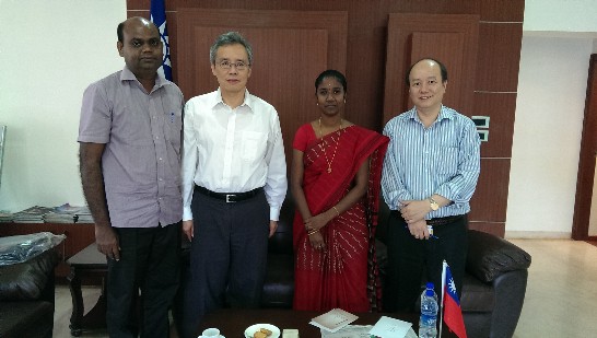 Director General Frank M C Lin (left 2)