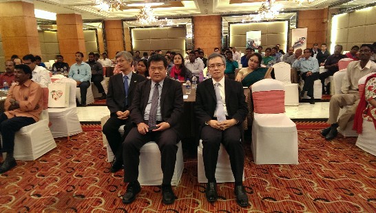 Director General Mr. Frank M. C. Lin (right)