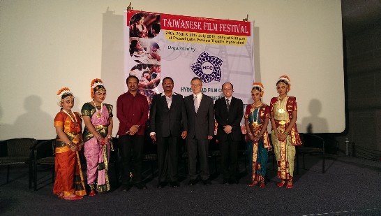 Director General Mr. Frank M. C. Lin(center right)