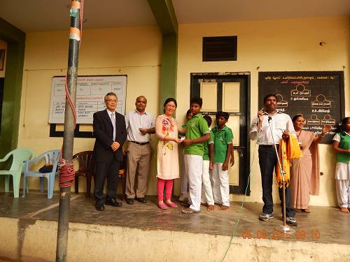 Mr. and Mrs. Frank M. C. Lin(left1,3)；Dr. Alagu Ramasamy (left 2)