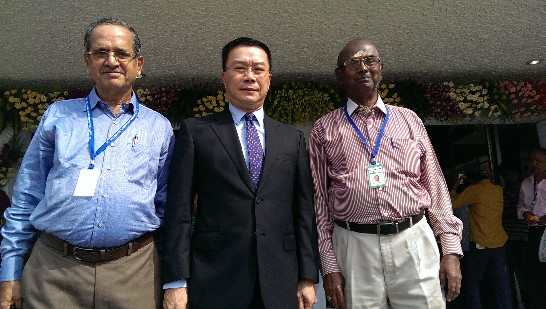 Director General Charles Li(center) 