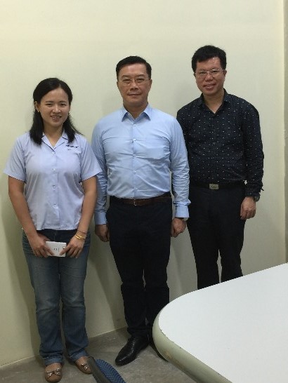 李朝成處長(中)