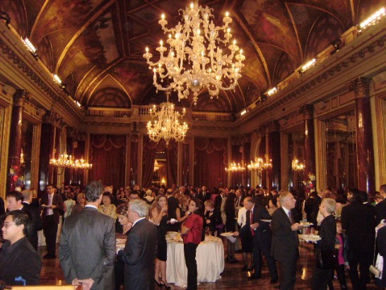 義大利國會參、眾議員、各界友我人士及僑胞等逾350人出席我國慶酒會-義國各界友我人士及僑胞等逾350人出席我國慶酒會