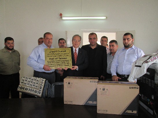 李大使出席我國協助約旦北部Irbid省慈善組織成立「台灣廳」捐贈典禮