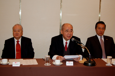 呉伯雄・国民党主席が東京で日本メディア記者と会見