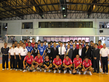 ＮＥＣブルーロケッツが台湾の高校生とバレーボール交流試合