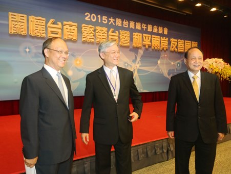 夏立言・大陸委員会主任委員が政府の大陸政策の重点実務３項目を説明