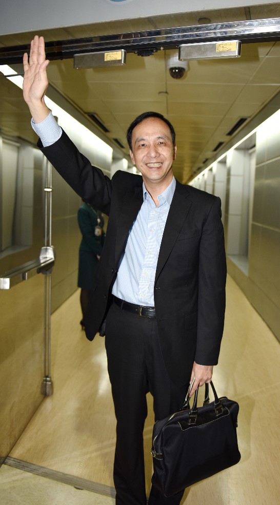 国民党総統候補・朱立倫主席が米国訪問へ出発