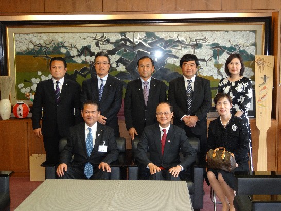 沈大使伉儷拜會熊本縣八代市長中村博生