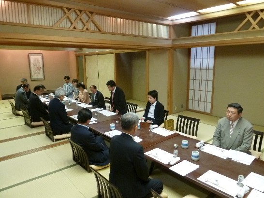 戎義俊総領事が挨拶