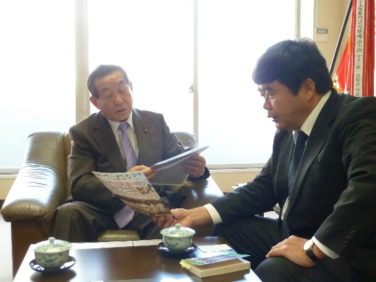 戎総領事が台湾人気映画「KANO」と10月7日から11月30日まで九州国立博物館で開催される「台北国立故宮博物院神品至宝展」をアピールした