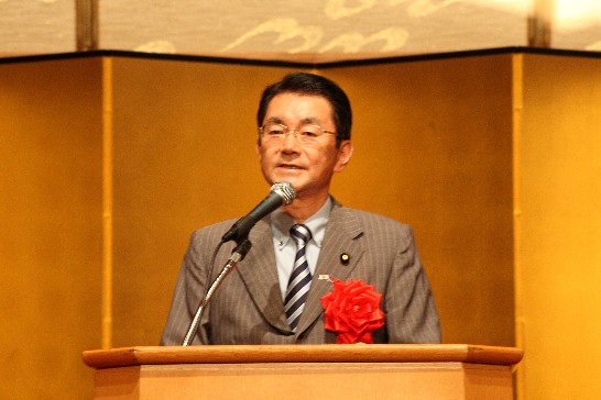 中華民国104年國慶酒會にて參議院野田國義參議員の挨拶の様子