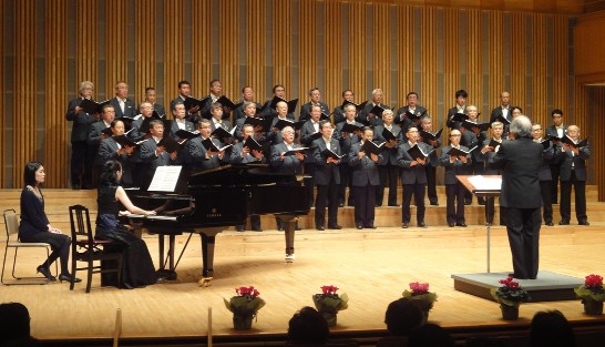 「男声合唱団ススキーノ」の演出