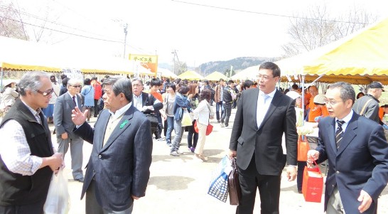 会場のにぎやかな様子