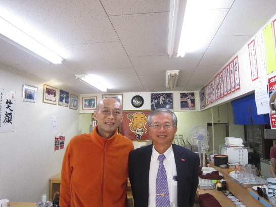 駐大阪辦事處蔡處長探視前旅日棒球選手陳大豐先生