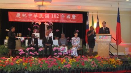 曹大使致詞感謝克國於國際場合為我執言，並允續與克國共同推動裨益克國國民生計之合作計畫。