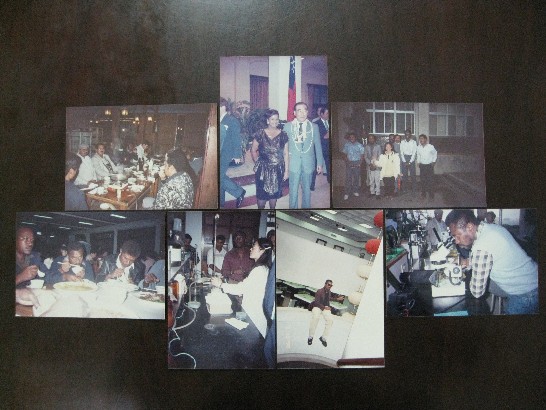 年會與會會員攜帶渠等赴台參訓陳年照片供與會者觀賞與分享(一)。