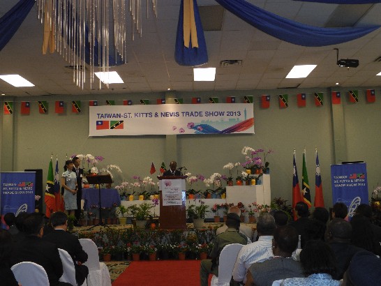 克國道格拉斯總理應邀致詞，推崇本館及貿協致力推動雙邊經貿交流，定有助深化兩國邦誼。