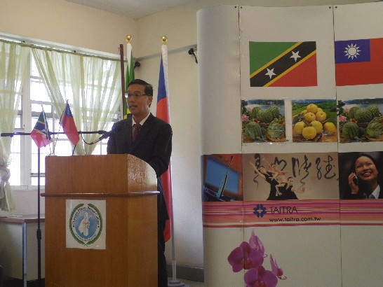 曹大使致詞勉勵青年大使學生進行雙向交流，除與克國學子分享台灣文化，也學習克國文化。