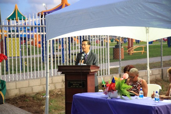 駐館曹大使致詞感謝克國道格拉斯(Denzil Douglas)總理、文化衛生暨社區發展部部部長Marcella Liburd及各界人士對首都親子公園合作案之支持及協助，並鼓勵克國民眾踴躍利用該公園，促進社區及家庭身心健康及和諧。