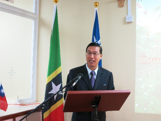 曹大使致詞表示紀念郵票之發行彰顯我與克國30年友好邦誼，並為兩國慶祝建交30週年系列慶祝活動劃下完美句點。