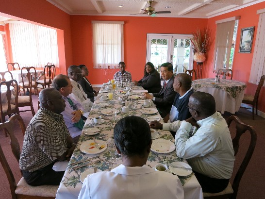 曹大使與克國台灣國合之友會理監事幹部等進行會談。