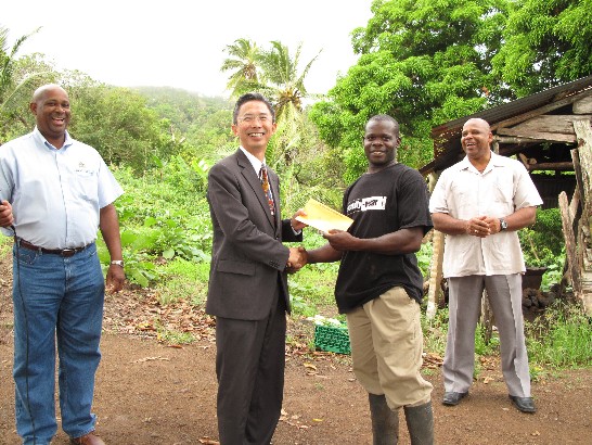 捐贈湯馬士颶風災區農民復耕補貼