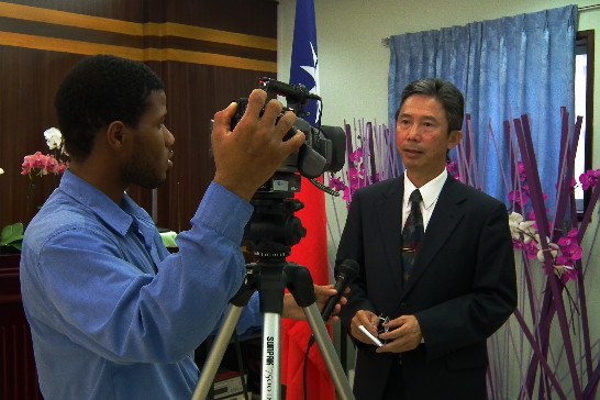 周大使台竹接受專訪