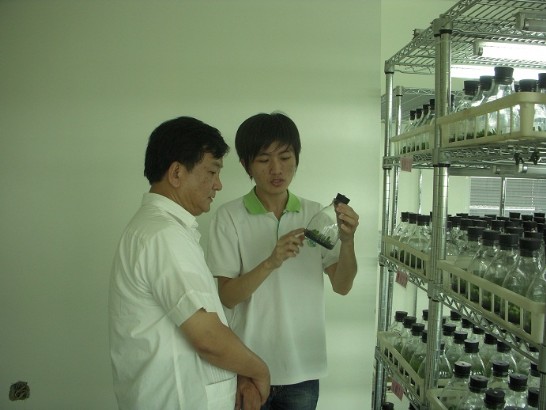 內政部役政署郭署長清泉實地考察役男工作場所(組織培養)情景