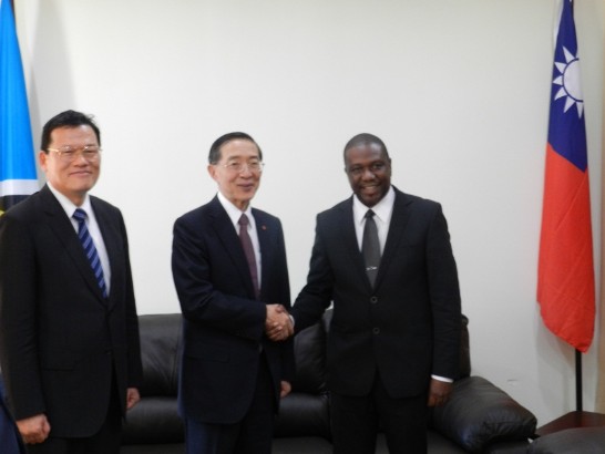 林永樂部長拜會包提斯外長