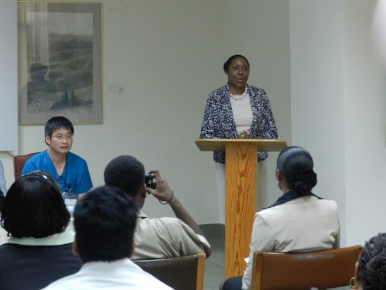 露國衛生部長雷諾絲(Alvina Reynolds)致詞