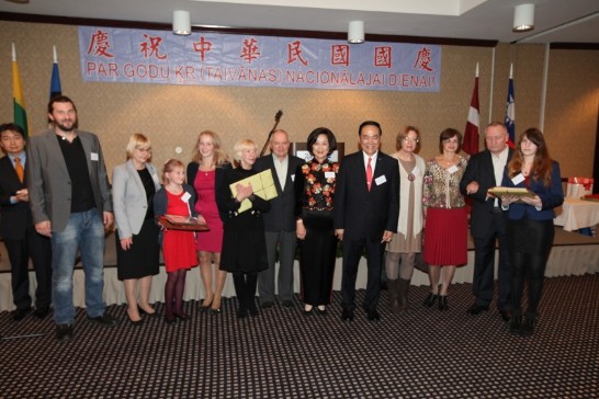 葛大使夫婦主持「第44屆中華民國世界兒童畫展」頒獎典禮