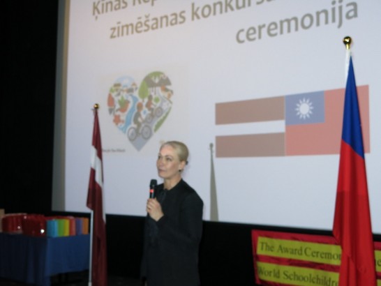 拉國前文化部長、現任國會議員Inguna Ribena女士致詞