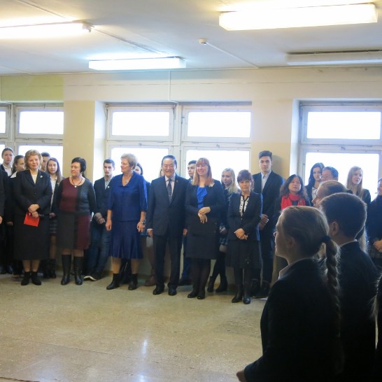 葛大使受到校長、全校師生及國會議員的熱烈歡迎
