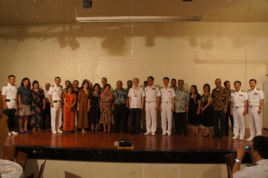 馬國總統羅亞克伉儷、國會議長卡斐樂夫婦、外長穆勒夫婦、馬國內閣部長、官員與中華民國駐馬紹爾李大使自剛夫婦及敦睦遠航訓練支隊胡支隊長展豪等於李大使夫婦歡迎支隊晚宴合影。