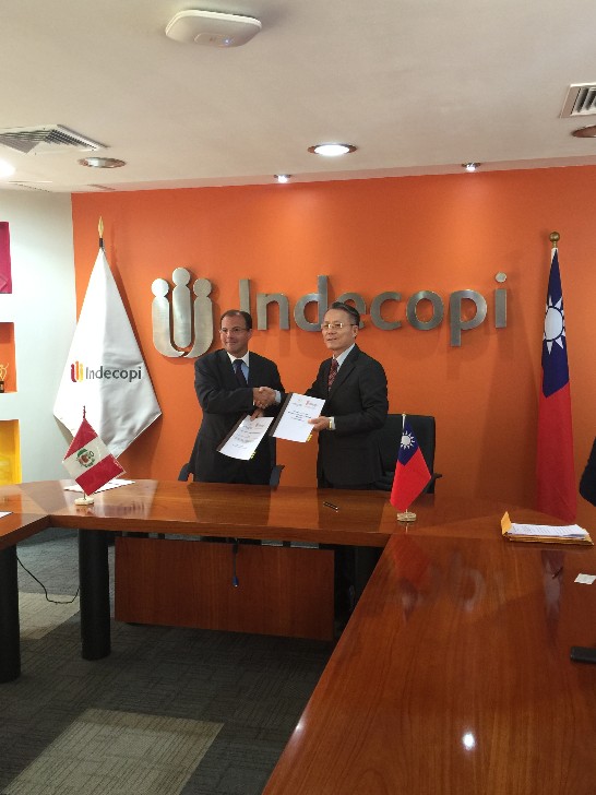 La Oficina Económica y Cultural de Taipei se complace en anunciar la firma del Memorándum de Entendimiento (MOU) con el Instituto Nacional de Defensa de la Competencia y de la Protección de la Propiedad Intelectual (INDECOPI), con el propósito de fomentar y promover la cooperación bilateral en los campos de desarrollo tecnológico, especialmente en Infraestructura de Clave Pública (PKI, siglas en inglés).