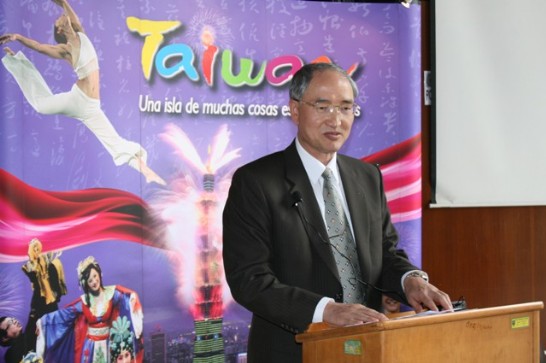 黃代表榮國於「台灣畫境」文化展開幕致詞