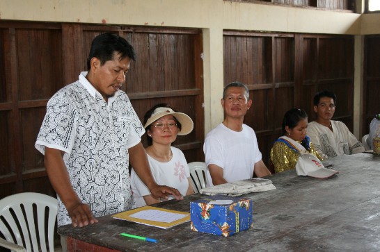 2009.03.25黃代表聯昇夫婦參觀Ucayali省San Francisco原住民部落，酋長致詞歡迎。