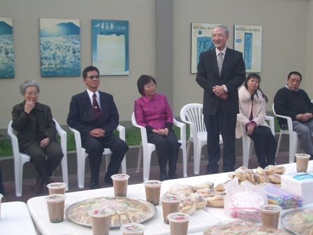 新任駐秘魯黃代表榮國致詞感謝各界人士蒞臨