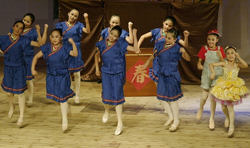 文盈舞蹈團演出