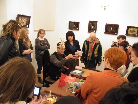 The presentation of Mr.Hsin-fu Hung in the Radom Cultural Center. 1