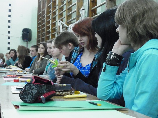 The presentation of Mr.Hsin-fu Hung in the Radom Art School. 02