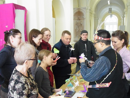 Mr.Hsin-fu Hung performed in the Asian Cultural Festival “Fantazja”of Warsaw Univ. 01