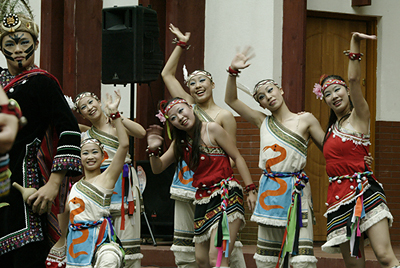 Lan Yang Dancers in Park Powsin, Warsaw