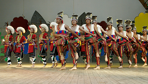 Aborignal Dancing Troupe in Lublin 02
